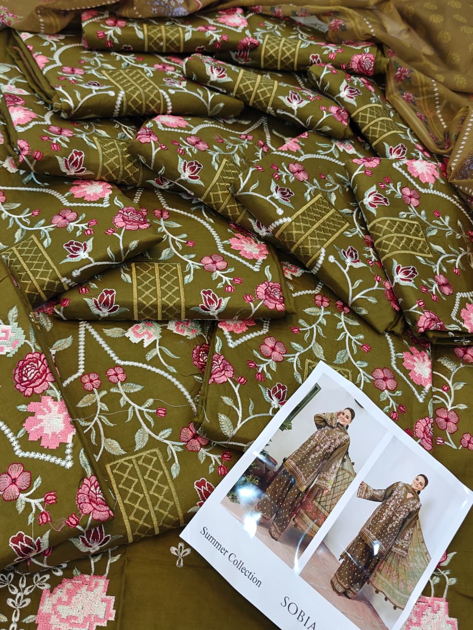 brand sobia nazir :colour mehandi :3pcs dress