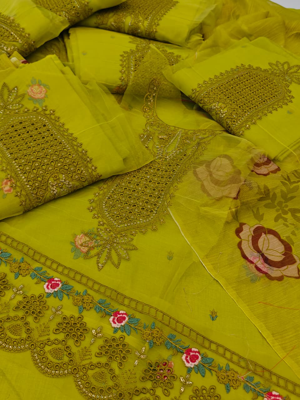 Sobia nazir* Fabric: * Lawn * Status: Emb