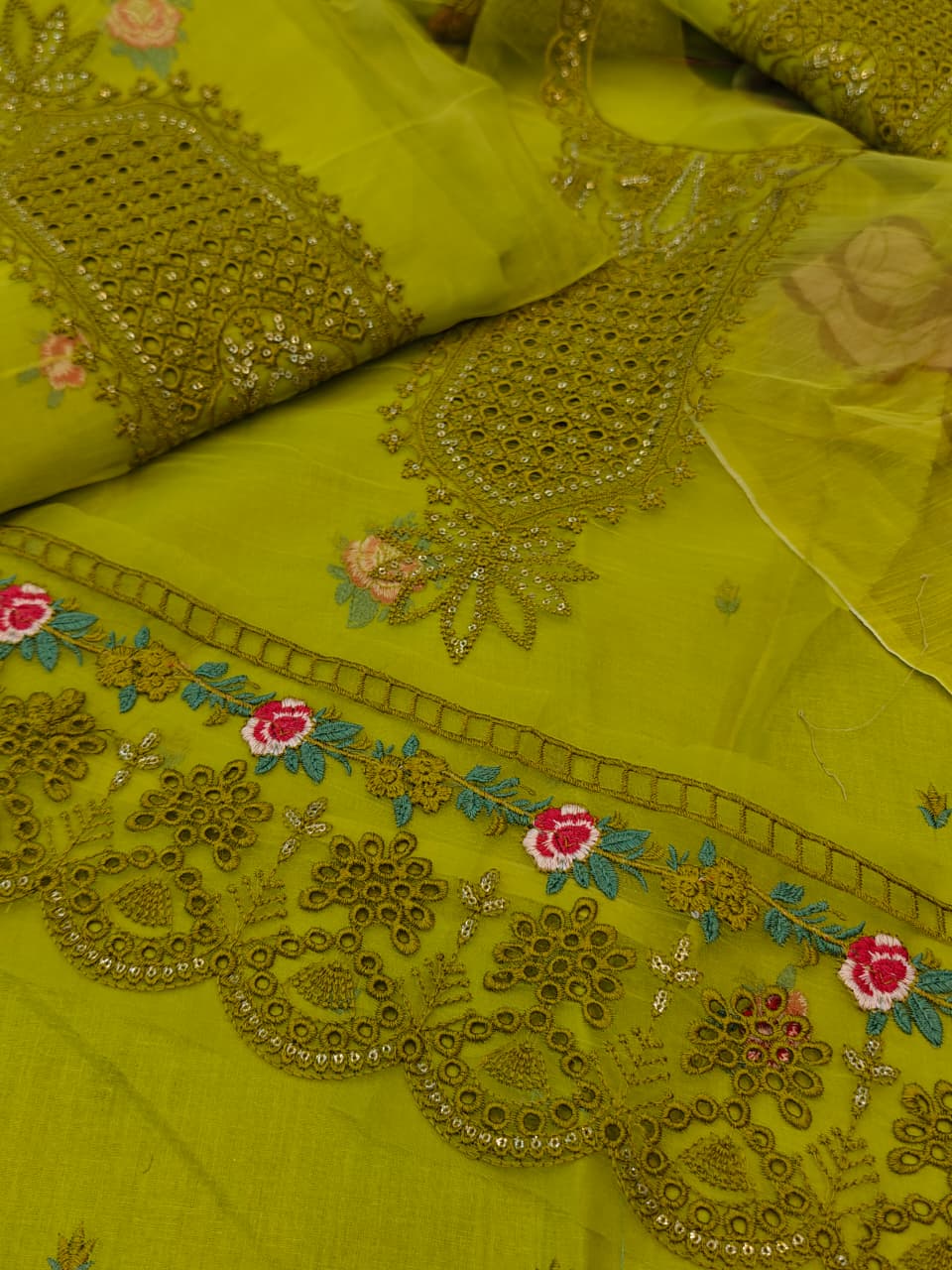 Sobia nazir* Fabric: * Lawn * Status: Emb